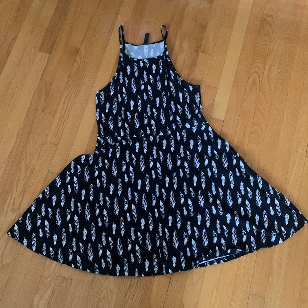 High neck feather print dress